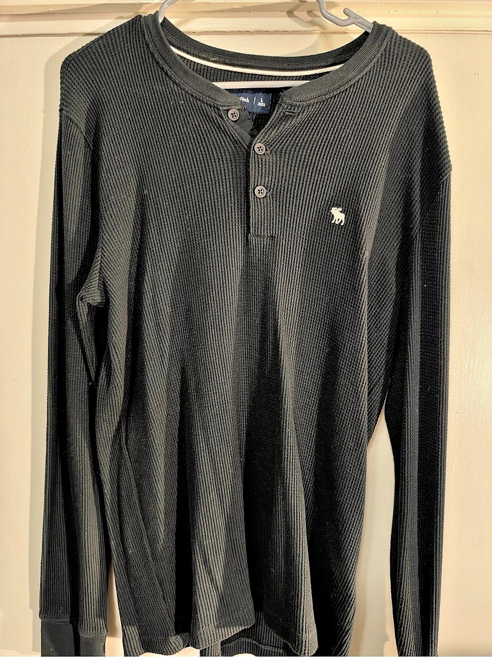Abercrombie & Fitch Long Sleeve Henley in Black Size Large Like New